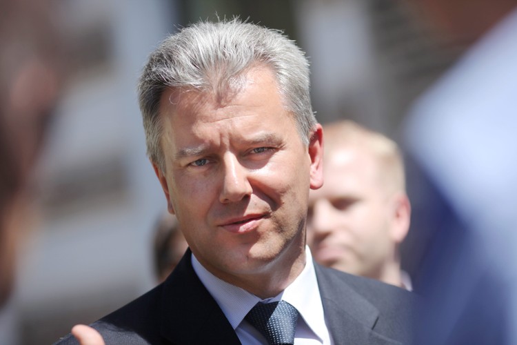 Także trzy razy wotum nieufności składano wobec Cezarego Grabarczyka, ministra w w latach 2007-2011 w pierwszym rządzie Donalda Tuska.