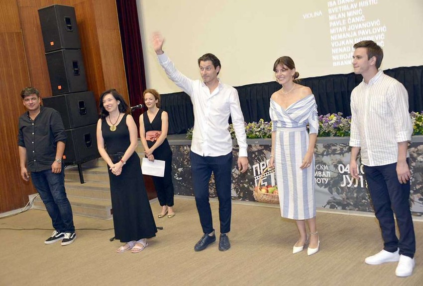  Priznanjem „Bata Živojinović“ za najbolju mušku ulogu nagrađen je Petar Benčina