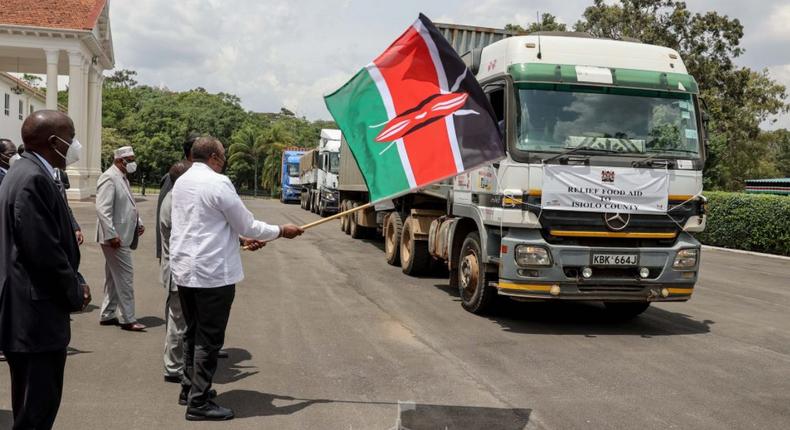 President Kenyatta flagging relief food from State House Nairobi