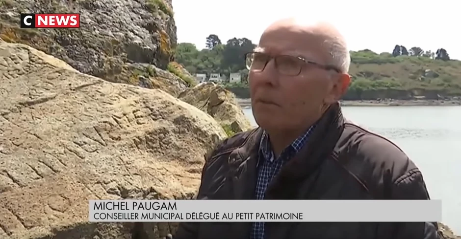 Lokalni zvaničnik Mišel Pogan veruje da je tekst napisan na starom bretonskom jeziku