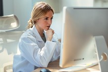 Ponad trzydziestu przyszłych lekarzy otrzyma duże stypendia. Opolski samorząd stawia na rozwój