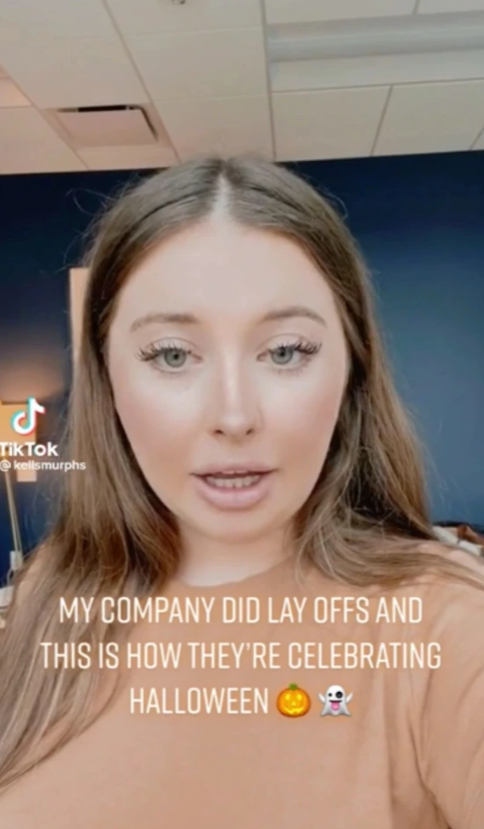 Žena vo videu zachytila aktuálnu situáciu na pracovisku.