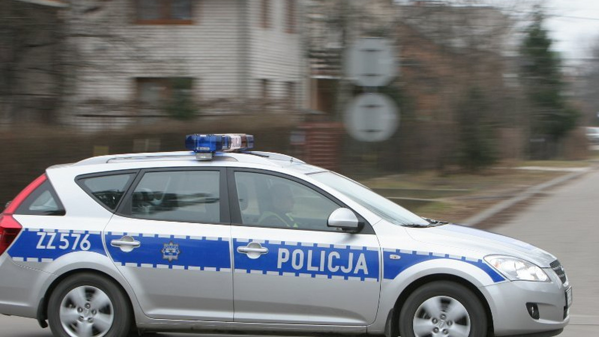 Policja przywróciła ruch na obwodnicy Zielonej Góry (droga nr 3). Trasa była zablokowana od wczesnego rana po kolizji z udziałem pojazdów przewożących wielkogabarytowe ładunki - poinformowała rzecznik zielonogórskiej policji Małgorzata Stanisławska.