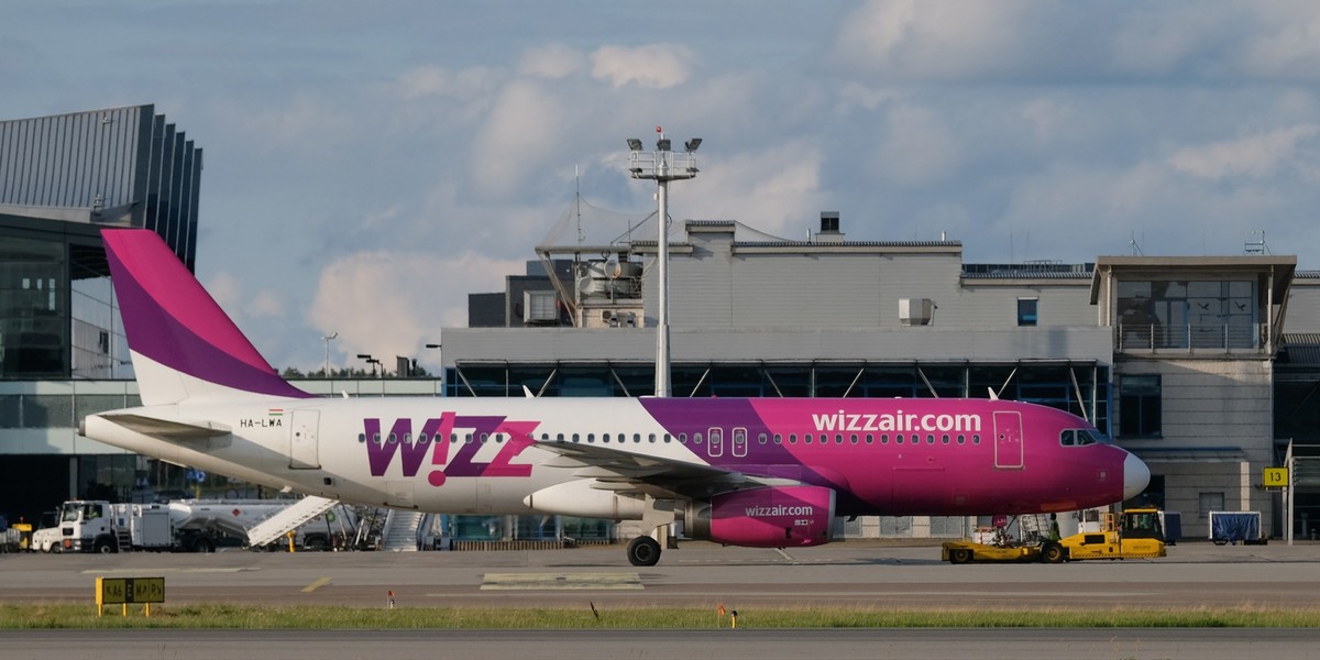 Wizz Air zmniejsza rozmiar bagażu podręcznego