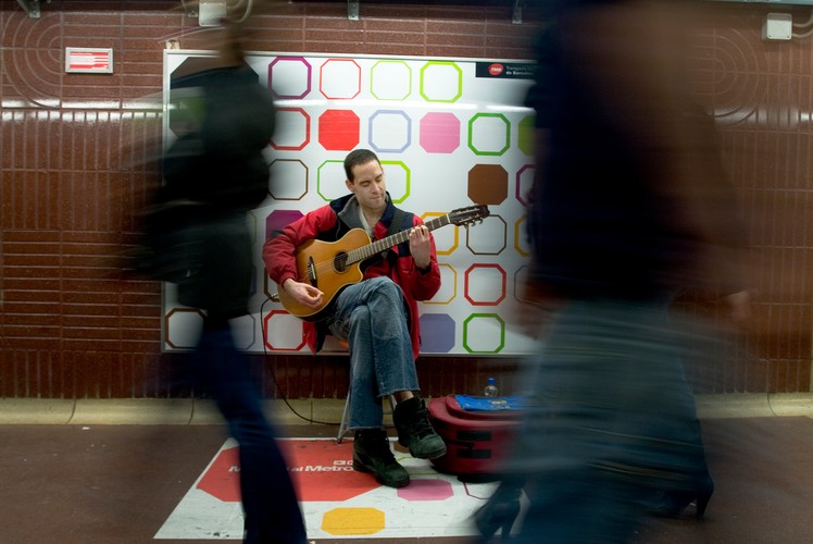 Barcelońskie metro pełne jest muzyków