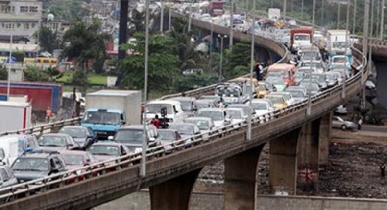 2 reportedly killed during robbery yesterday on Eko bridge