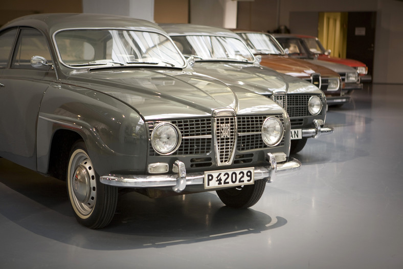 Samochody Saab w muzeum koncernu w Trollhaettan w Szwecji fot. Casper Hedberg/Bloomberg