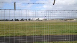 Awaryjne lądowanie dreamlinera LOT-u w Glasgow. Wykryto ogień na pokładzie? [AKTUALIZACJA]