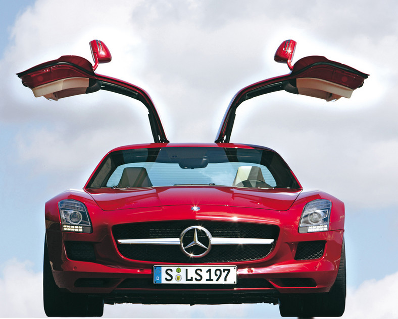 Mercedes SLS AMG - Wielki powrót gwiazdy