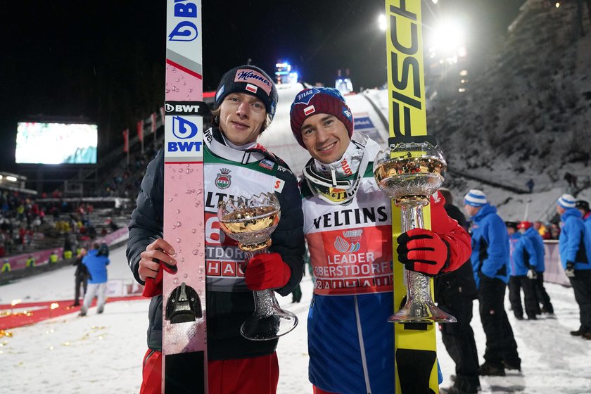 Dwa lata temu po zwariowanym konkursie w austriackim Seefeld złoto wywalczył Dawid Kubacki (31 l.), a srebro Kamil Stoch (34 l.). Teraz obu także stać na to, żeby być wysoko.