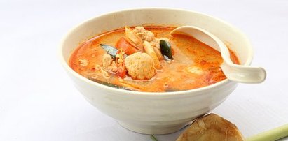 Zupa tom yum z kurczakiem