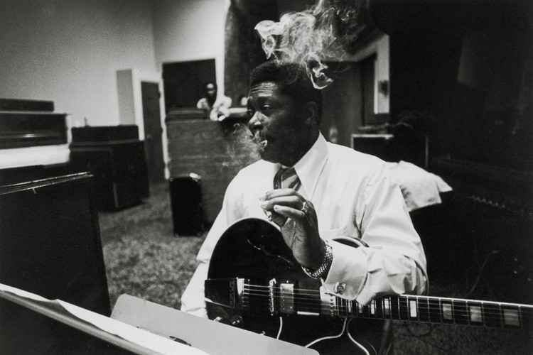 B.B. King podczas pracy w 1970 roku