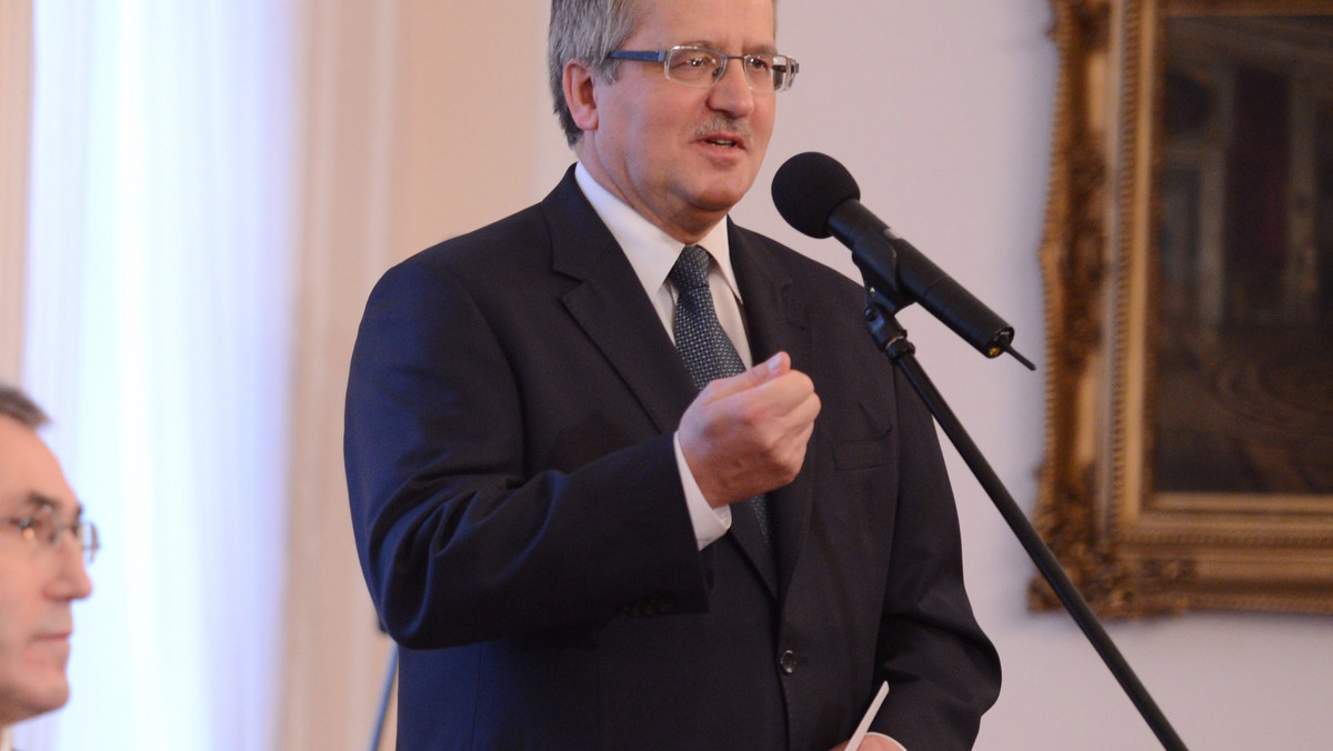 Prezydent Bronisław Komorowski podczas wywiadu dla radia TOK FM wypowiedział się w sprawie obniżki cen gazu w Polsce.