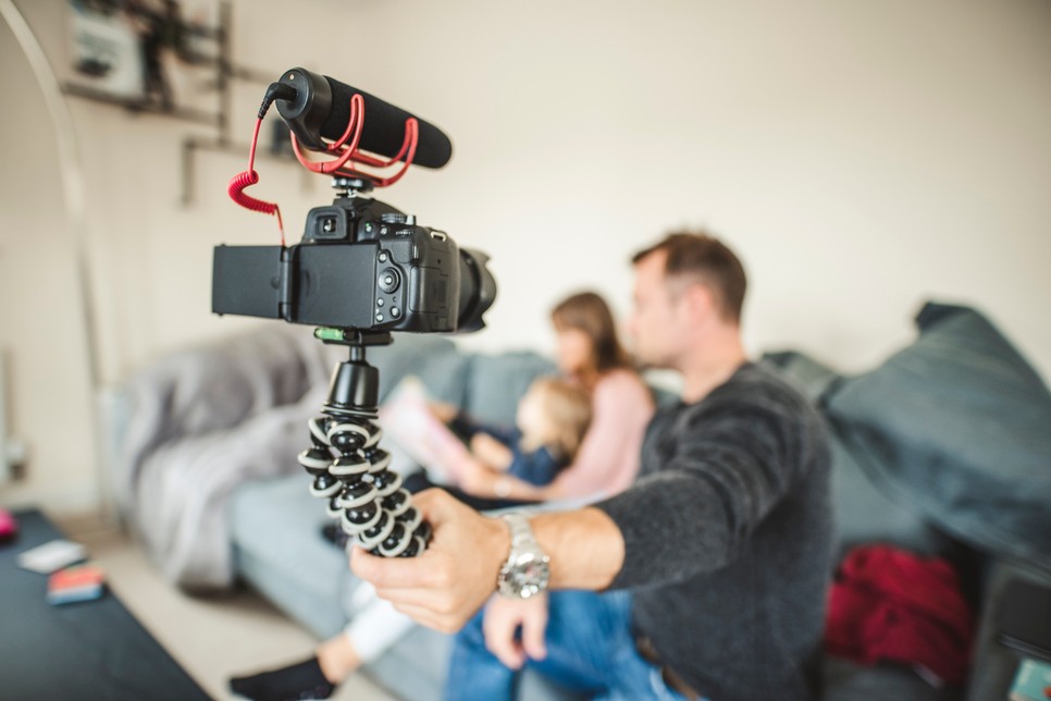 Dr. Veszelszki Ágnes szerint a sharentingből jöhetett létre az új trend