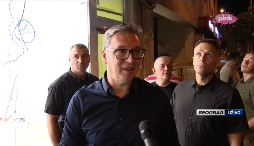 Aleksandar Vučić u prostorijma SNS