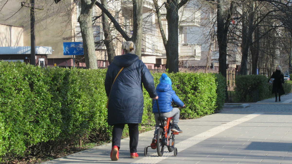 Babciowe będzie można pobierać od października. "Ja nie skorzystam, dziękuję"