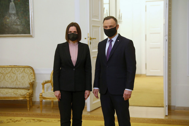 Prezydent RP Andrzej Duda (P) i liderka białoruskiej opozycji Swiatłana Cichanouska (L)