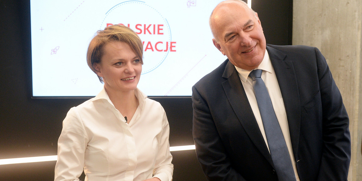 Minister rozwoju Jadwiga Emilewicz i minister finansów Tadeusz Kościński w czasie konferencji Rady ds. Innowacyjności w grudniu 2019 roku.