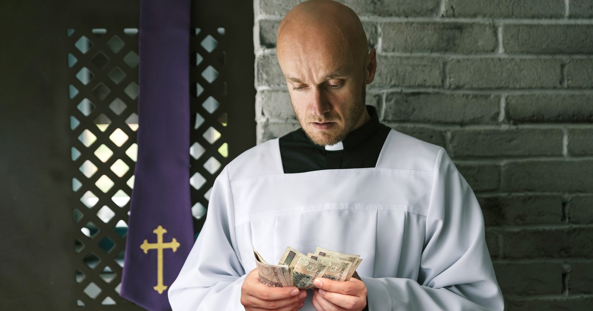 Rząd PiS to najhojniejszy wierny Kościoła. Państwo przekazuje hierarchom miliardy złotych