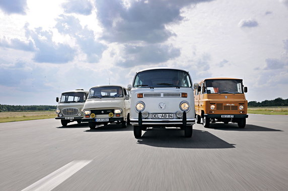 Żuk kontra Volkswagen T2, Barkas B 1000 i Skoda 1203 - który klasyczny dostawczak jest lepszy?