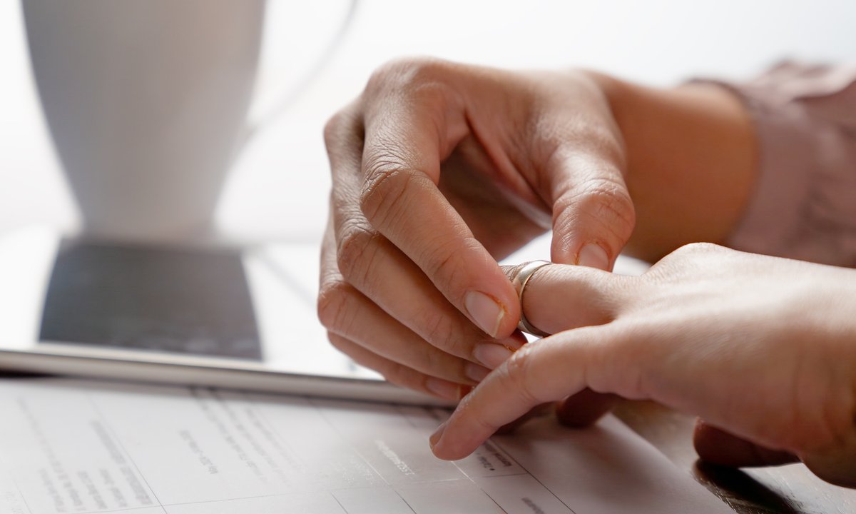 Czy można spotykać się z kimś podczas rozwodu? "Rozwód może być z twojej winy"