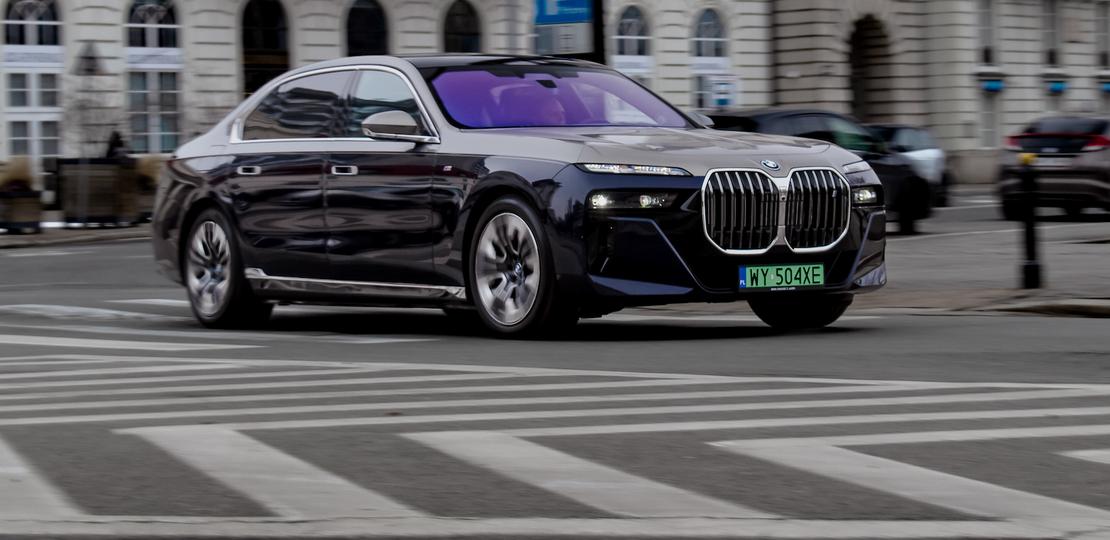 To nowy wymiar luksusu. BMW i7 zaskakuje na wiele sposobów