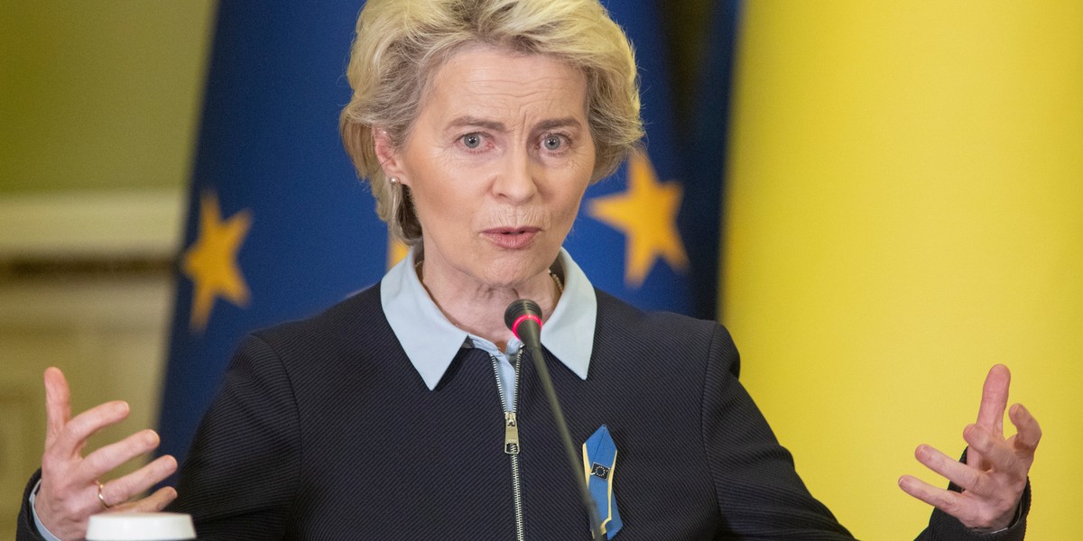 Przewodnicząca Komisji Europejskiej Ursula von der Leyen podczas wizyty w Ukrainie. 