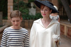 Barbara je spavala sa SVOJIM GEJ SINOM kako bi ga "izlečila": Bila je OPSEDNUTA i kontrolisala ga je celog života, a onda joj je on ZARIO NOŽ U SRCE