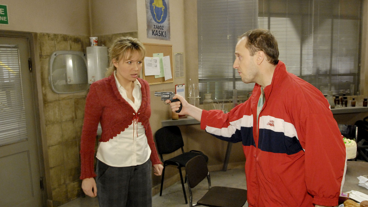 Anna Guzik, Jacek Poniedziałek i Ewa Farna spotkali się na planie czwartego sezonu serialu "Hela w opałach".