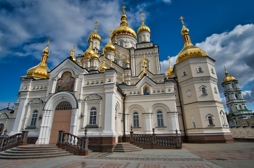 W 1688 r. zależny dotychczas od Konstantynopola klasztor poddany został zwierzchnictwu patriarchy moskiewskiego, uzyskując nazwę Ławry