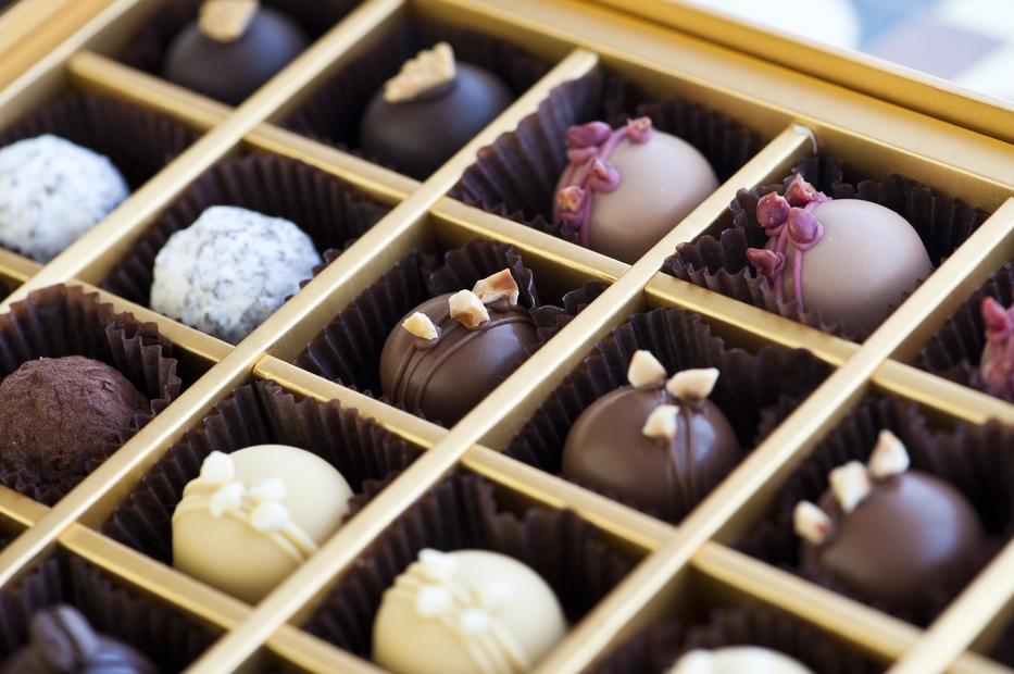 Valentin-napi bonbon csodák fehér csokoládéba forgatva. Fotó: Getty Images