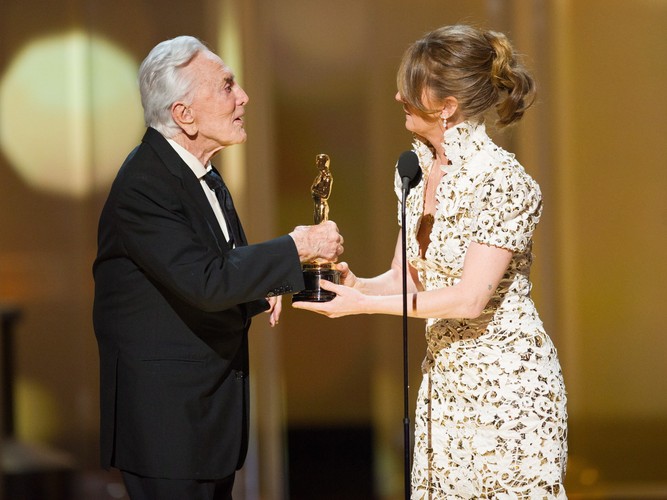 Para wieczoru: Mellisa Leo i Kirk Douglas