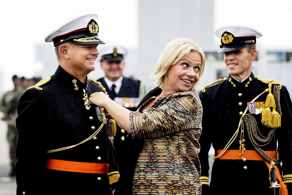 Žanin Henis Plašert, ministarka odbrane Holandije