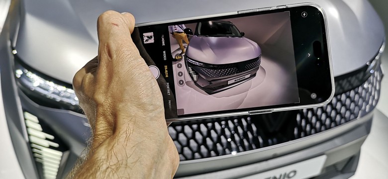 Nowe Renault Scenic to trzęsienie ziemi! Żarty się skończyły