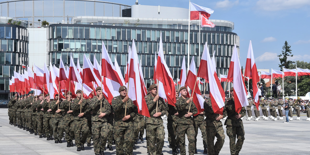 Święto Wojska Polskiego 2022. Co będzie się działo? Imprezy MON. Zdjęcie ilustracyjne.