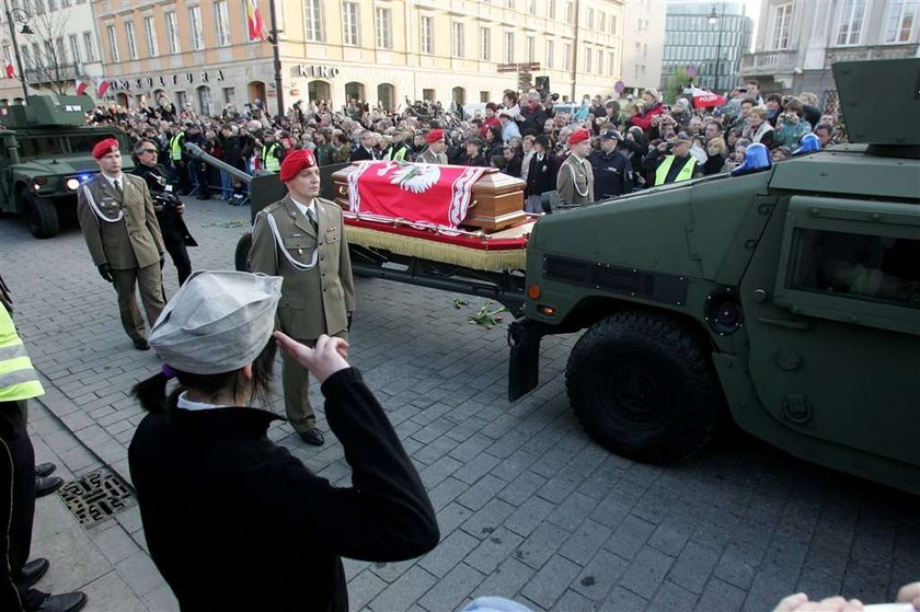 Maria Kaczyńska, śmierć, przylot, trumna, ceremonia, wystawienie, katastrofa, samolot, Smoleńsk