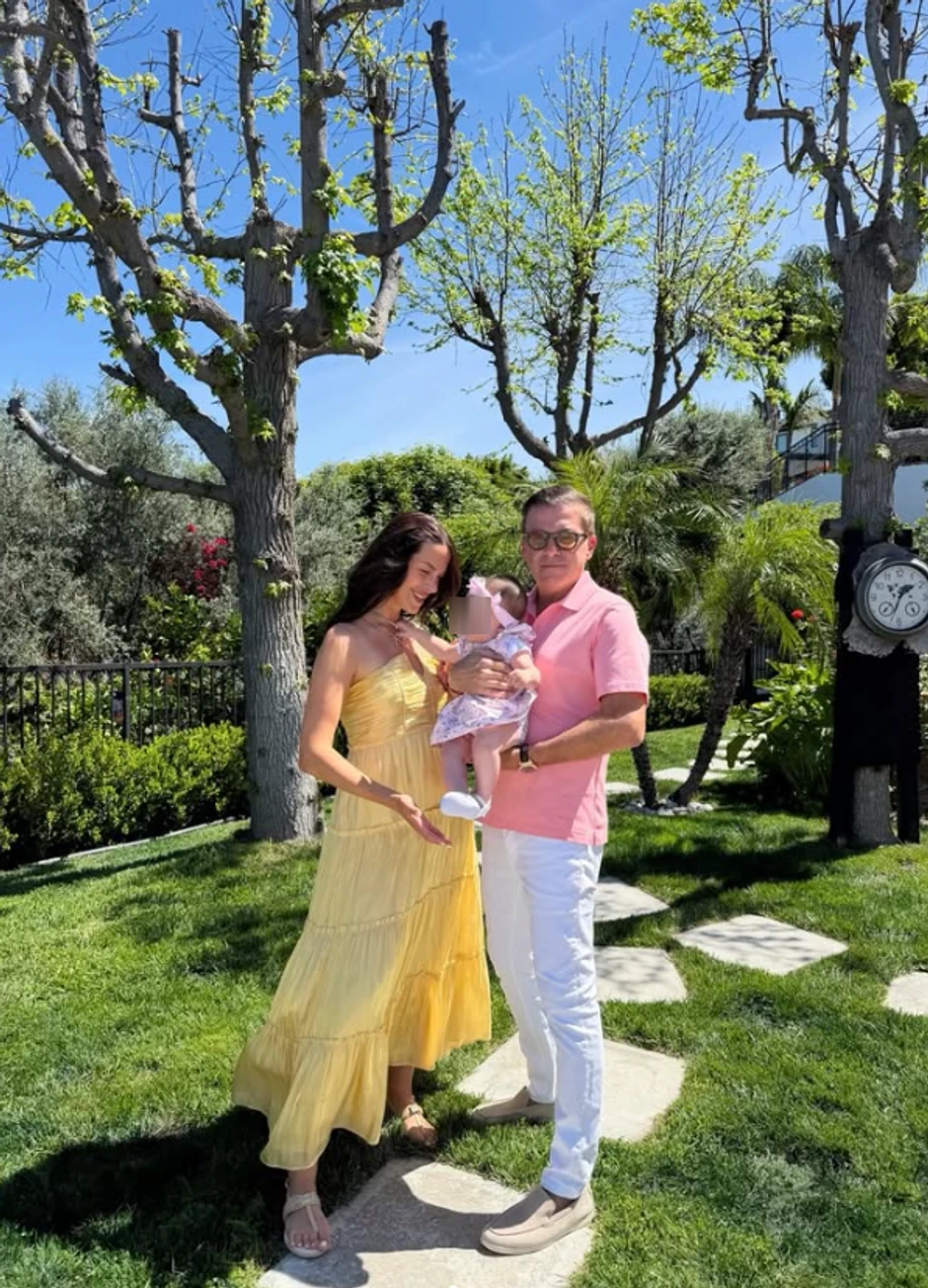 Anđela sa mužem i ćerkicom proslavila Uskrs