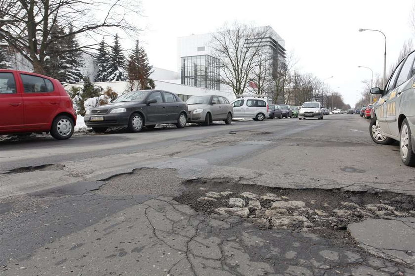 miasto wyrzuca pieniądze