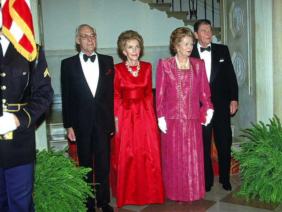 Ronald Reagan i Margaret Thatcher (na zdjęciu z Nancy Reagan i Denisem Thatcherem w 1988 r.)