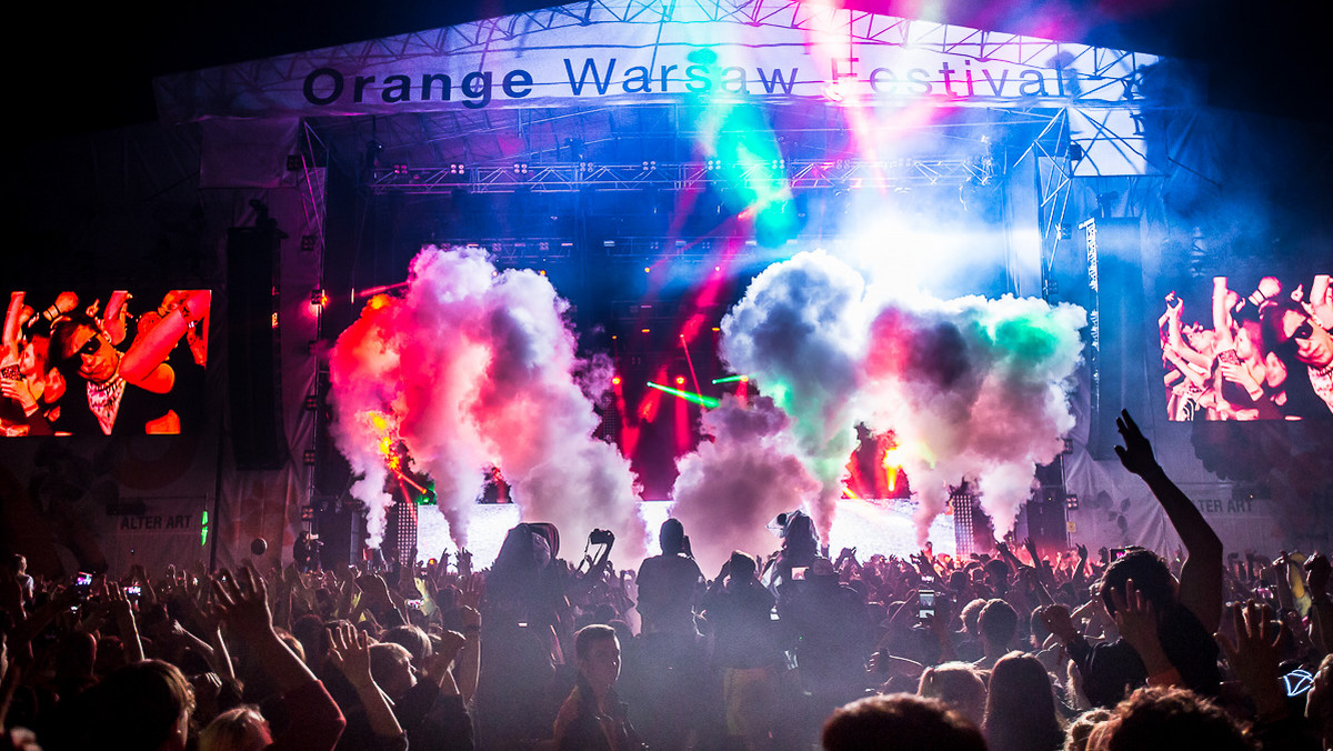 Kings Of Leon, Imagine Dragons, Martin Garrix – to tylko niektóre z gwiazd Orange Warsaw Festival 2017. Ta wielka impreza muzyczna rozpoczyna się już dziś na Torze Wyścigów Konnych na Służewcu. Dzięki współpracy organizatorów ze stołecznym Ratuszem, jej uczestnicy mogą bezpłatnie korzystać z komunikacji miejskiej.