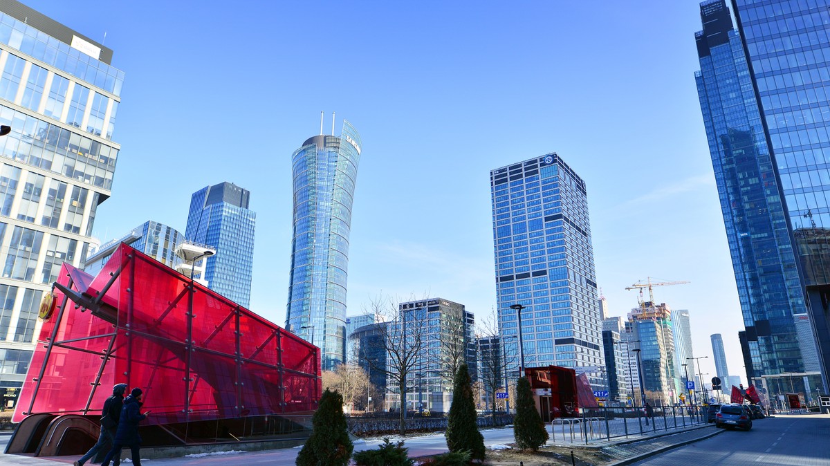 Nieruchomości wchodzą w nowy cykl. Co przyniesie 2026 r. dla gospodarki, biur i handlu?