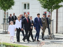 Dzieci Karola Nawrockiego czeka życiowa rewolucja. Gdzie będą się uczyć?