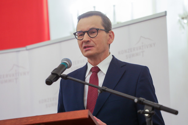 Bratysława, Słowacja, 19.09.2022. Premier RP Mateusz Morawiecki w Bratysławie, 19 bm. Premier Morawiecki bierze udział w II Szczycie Konserwatywnym gdzie wygłosi przemówienie dot. współczesnych wyzwań dla Europy Środkowej. (mr) PAP/Albert Zawada