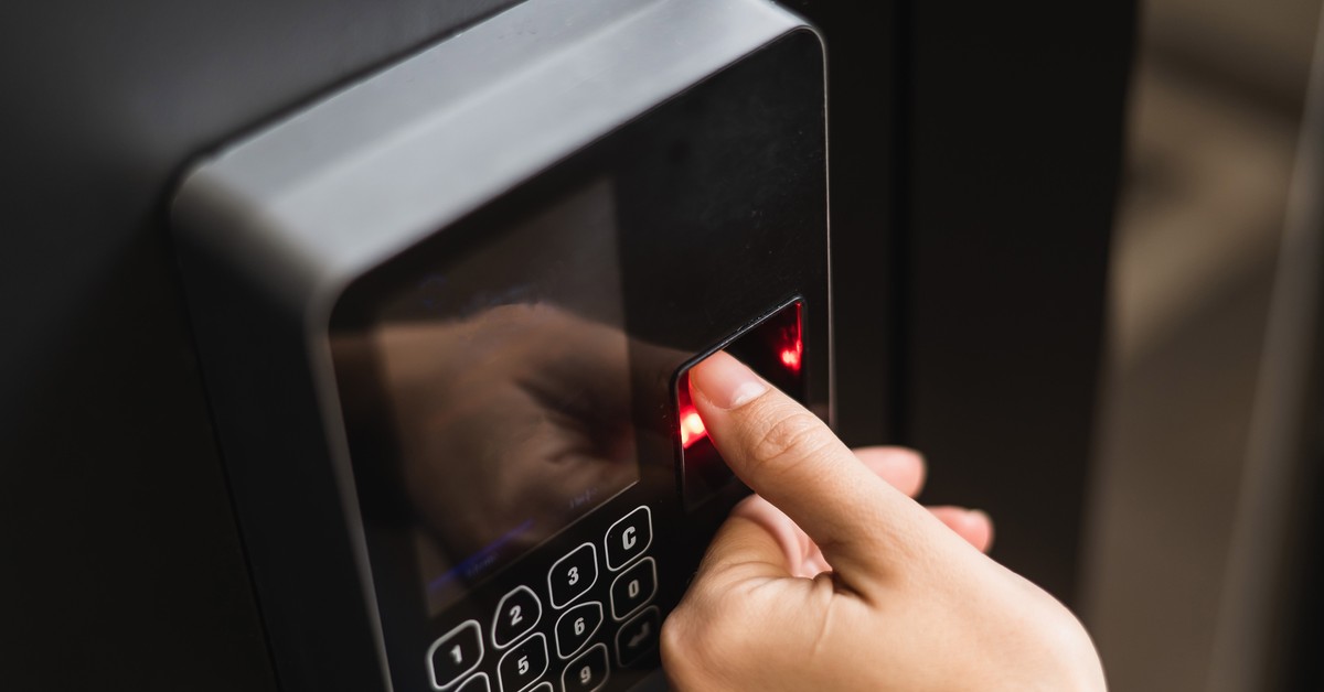 Odcisk palca w ewidencji czasu pracy. Czy to legalne i bezpieczne rozwiązanie?