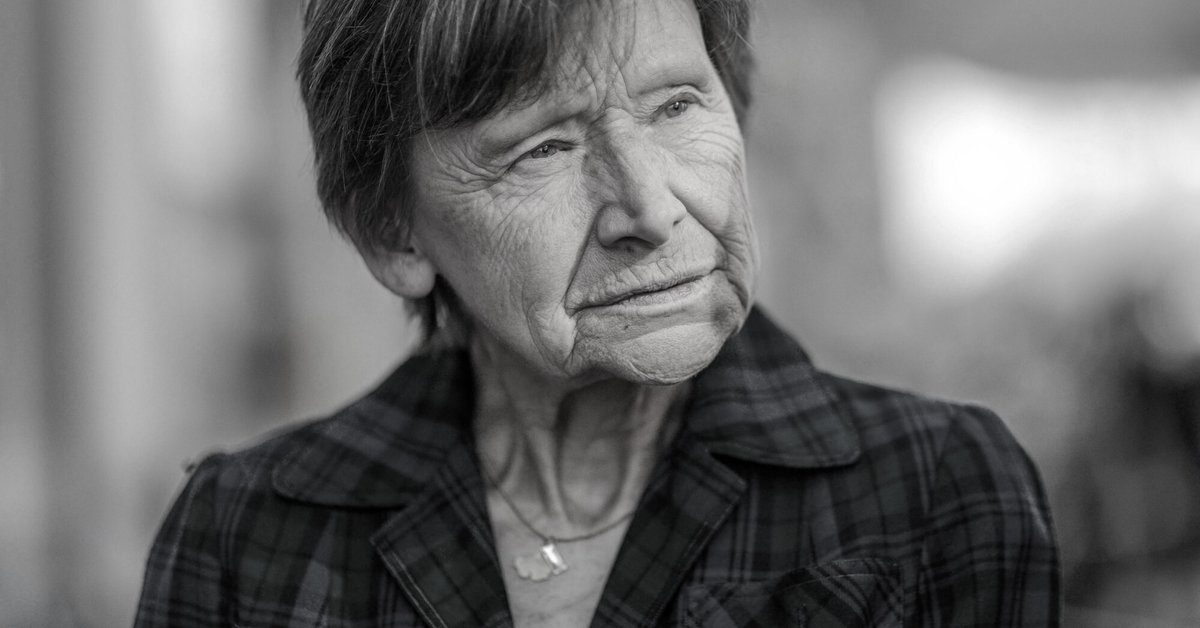 Aktorka Jadwiga Jankowska-Cieślak pożegnana: Ostatnia droga do Józefowa