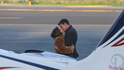 Micsoda érzelmek: így csókolja egymást Jennifer Lopez és Ben Affleck