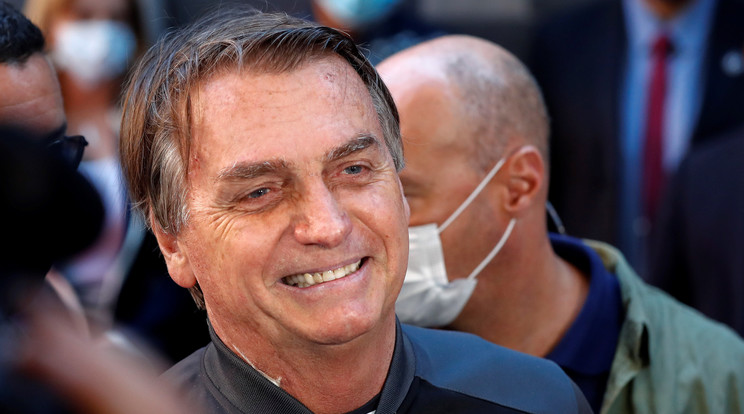 A szenátusi vizsgálóbizottság szerint Bolsonaro kilenc rendbeli bűncselekményt követett el a brazil járványkezelésben / Fotó: MTI/EPA/EFE/Sebastiao Moreira