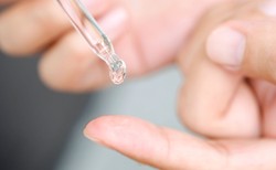 Żel antybakteryjny. Jak go zrobić samemu [WIDEO]