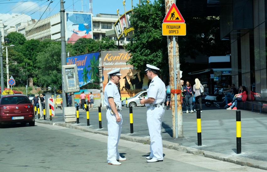 Nisu mornari, a nisu ni stranci