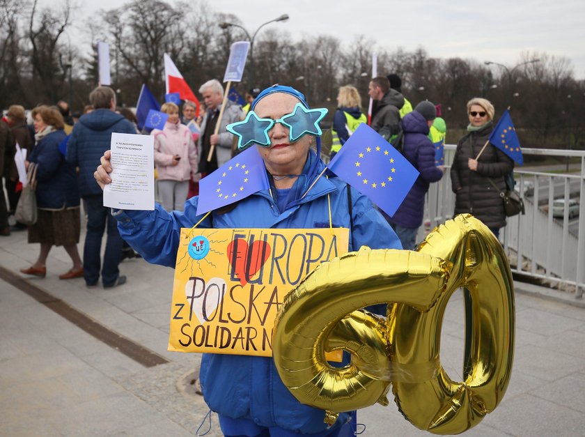 Opozycja na marszu "Kocham Cię, Europo". Nie ma Schetyny